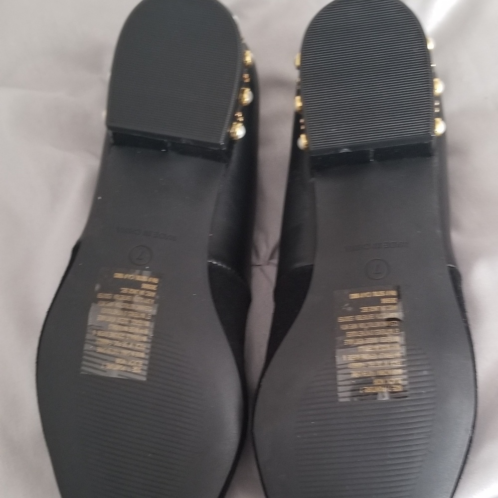 Shoes - Picture 4 of 4